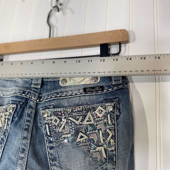 Miss Me Signature Cropped Jeans 25 Light Wash Bling Pocket JE8131C Inseam 23 - Picture 6 of 8